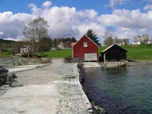 The building in which the holiday home is located