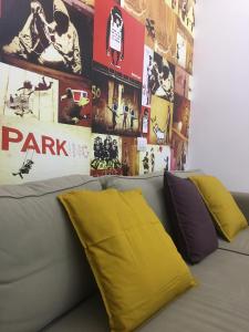 A seating area at PEPPE'S HOME Luxury and relax apartament