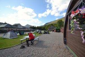 Photo de la galerie de l'établissement Blackwater Glamping Pods, à Kinlochleven