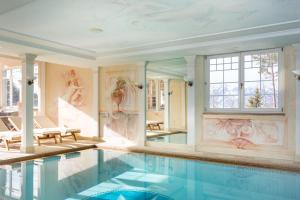 Bazén v ubytování Boutiquehotel Bergvilla nebo v jeho okolí