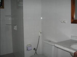 Ein Badezimmer in der Unterkunft Condominio dos Nativos
