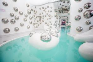 A bathroom at Arte Plus KLCC by PSM Luxury Suites