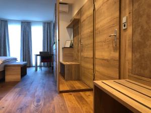 Postel nebo postele na pokoji v ubytování Familie Hopfeld - Hotel Dreikönigshof