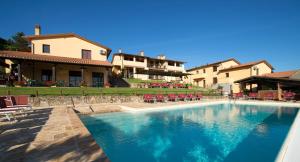 The swimming pool at or close to Borgo Filicardo