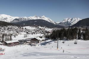 Appartementhaus Am Gschwandtkopf during the winter