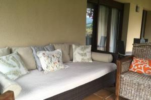 Khu vực ghế ngồi tại Acogedora Casa en Asturias