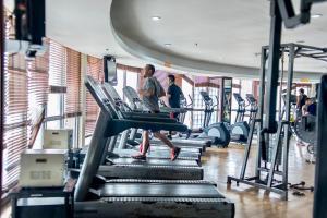 Fitness centrum a/nebo fitness zařízení v ubytování Super Cebu Loft