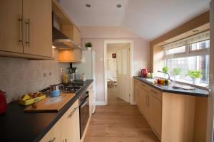 A kitchen or kitchenette at Brook House