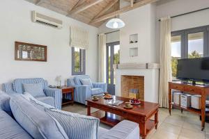 A seating area at Villa Votsalo