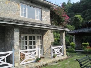 Κήπος έξω από το The Begnas Lake Resort & Villas