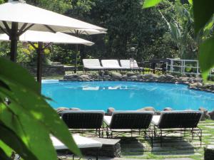 Πισίνα στο ή κοντά στο The Begnas Lake Resort & Villas