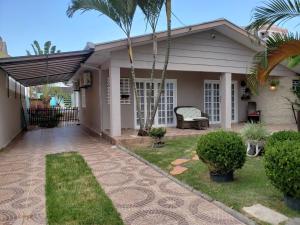 Gallery image of Casa em Guaratuba com piscina in Guaratuba