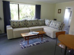 A seating area at Aotea Lodge Great Barrier