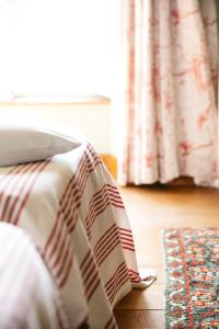 La Vieille Foulonnière : Chambres d'hôtes & Permaculture客房内的一张或多张床位