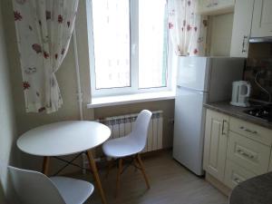 Kuchyňa alebo kuchynka v ubytovaní New apartment on Starokyivska 1/5