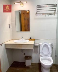 Vannituba majutusasutuses Bảo Thịnh 2 Hotel