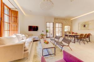 Posezení v ubytování Villa Alicanti 2 by Sealand Villas