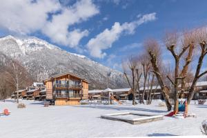Obiekt Lake Resort Pressegger See zimą