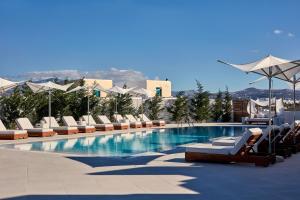 Gallery image of 18 Grapes Hotel in Agios Prokopios