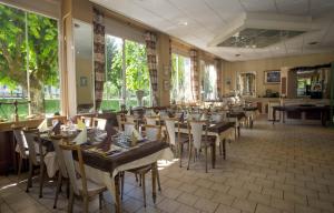 Restaurace v ubytování Hotel Au Val Doré