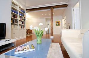 Gallery image of The Rentals Collection | Leonardo in San Sebasti&aacute;n