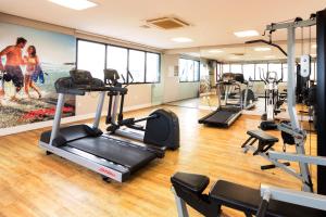 
The fitness center and/or fitness facilities at Mercure Belem Boulevard
