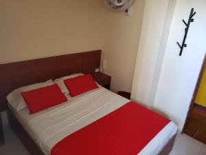 Hotel Sandiego inc客房内的一张或多张床位