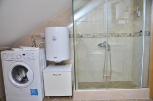 Vannituba majutusasutuses Apartmani Milošević