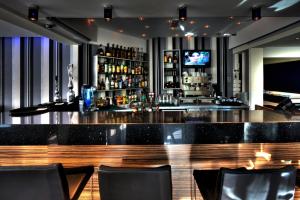 Lounge nebo bar v ubytování Livadhiotis City Hotel