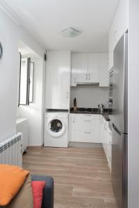 Kuchyňa alebo kuchynka v ubytovaní Apartamento Algalia Catedral