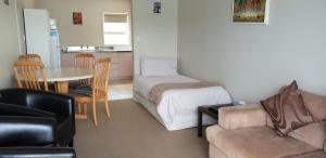 Posezení v ubytování Whangaroa Lodge Motel
