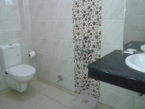 Koupelna v ubytování Hotel Kundan Palace