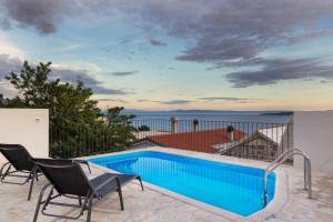 Bazén v ubytování Villa Petit in Brela, private pool nebo v jeho okolí