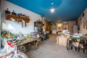 Jedlo v ubytovaní bed & breakfast alebo blízkom okolí