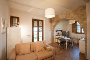 A seating area at San Giovanni In Poggio