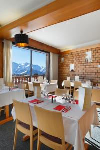 Nespecifikovaný výhled na hory nebo výhled na hory při pohledu z hotelu