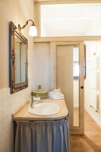 A bathroom at San Giovanni In Poggio