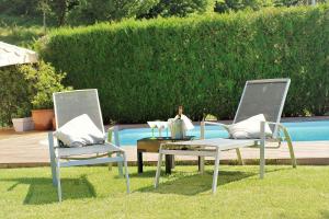 Bazén v ubytovaní Bonita villa pareada con piscina privada alebo v jeho blízkosti