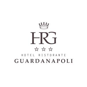 una corona en la parte superior del logotipo de referencia del hotel hfc en Guardanapoli, en Cervino