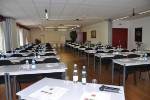 Konferenční prostory v ubytování Enzo Hôtels Premier Prix - Logis Amnéville