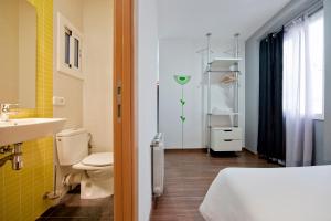 Kúpeľňa v ubytovaní Hostal Nitzs Bcn