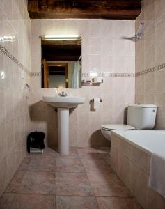 Koupelna v ubytování Hostal Etxeberri