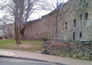Fotografie z fotogalerie ubytování Ferienwohnung "An der Stadtmauer" v destinaci Andernach