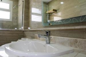 Ένα μπάνιο στο Violet 133 +28 φωτογραφίες