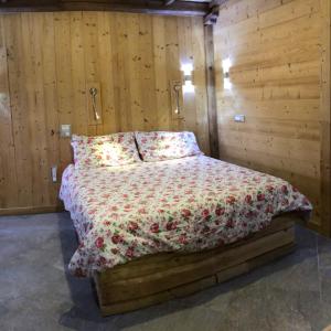Postel nebo postele na pokoji v ubytování Le grenier des rêves