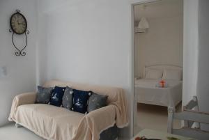 Postel nebo postele na pokoji v ubytování Villa Kampos Naousa-Marpisa