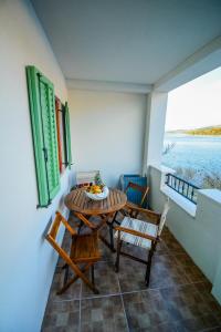 Fotografie z fotogalerie ubytování Holiday house in Meka Draga 36082 v destinaci Anić
