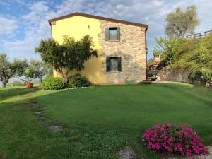 Vonkajšia záhrada v ubytovaní Holiday House Petrarca