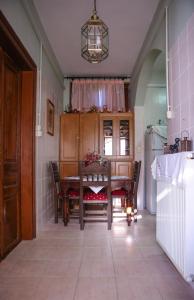 Kép Under the Clock Tower (Greek Traditional 125m2 home) szállásáról Návplióban a galériában