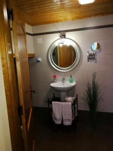 Kúpeľňa v ubytovaní Casa Rural Balcón del Camino Viejo